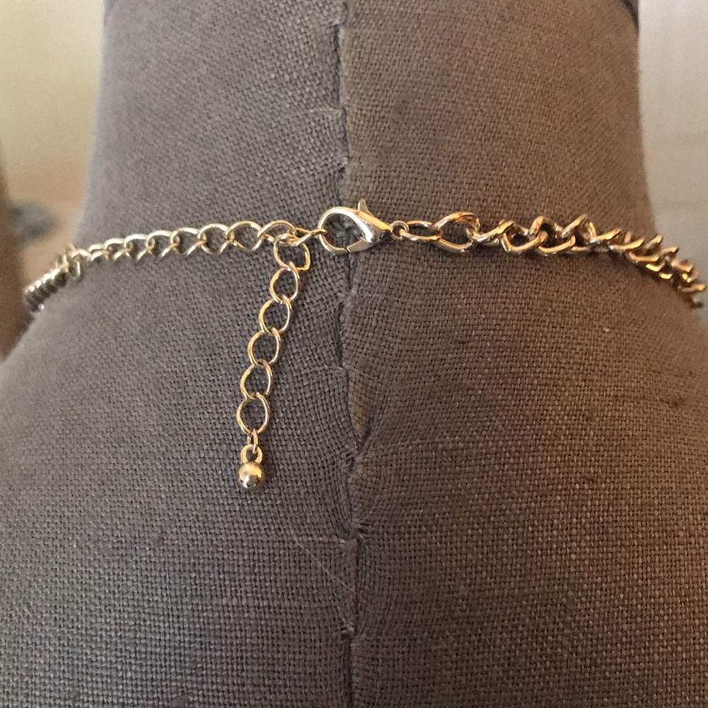 Francesca's Pearl Statement Necklace - Picture 6 of 7